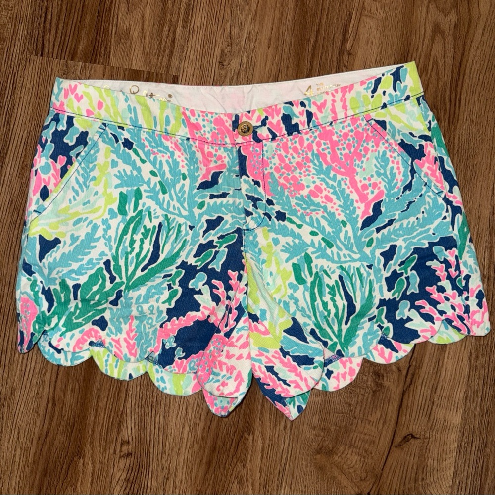 Lilly Pulitzer The Buttercup Short Women's size  4 Coral Bright Print Scallop